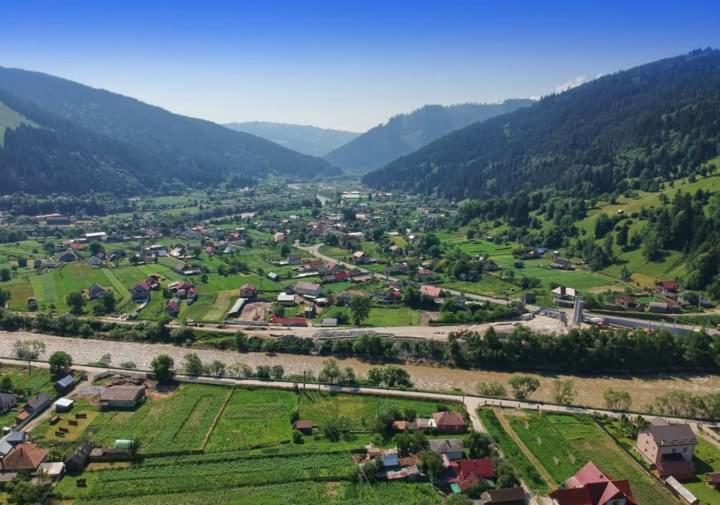 Hotel Casa Prundari Nicu Si Mirela Poiana Teiului Esterno foto