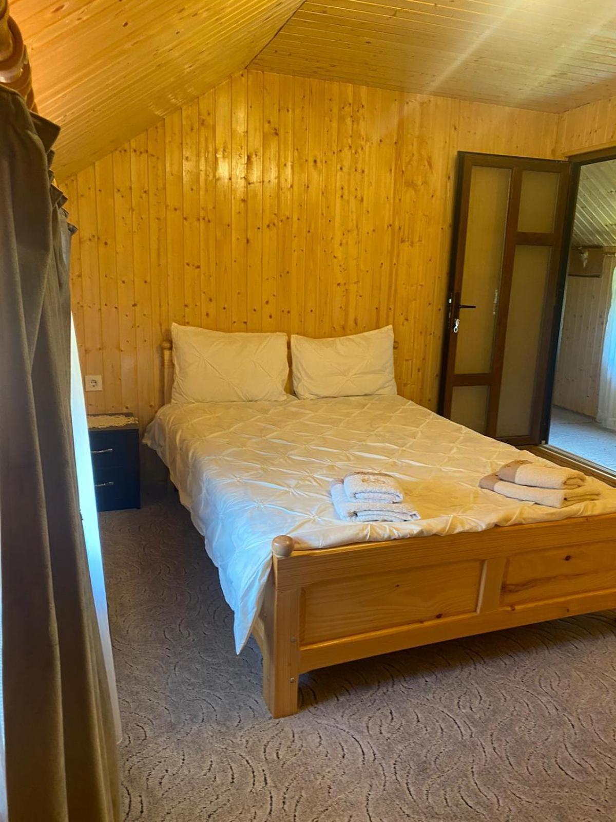 Hotel Casa Prundari Nicu Si Mirela Poiana Teiului Esterno foto
