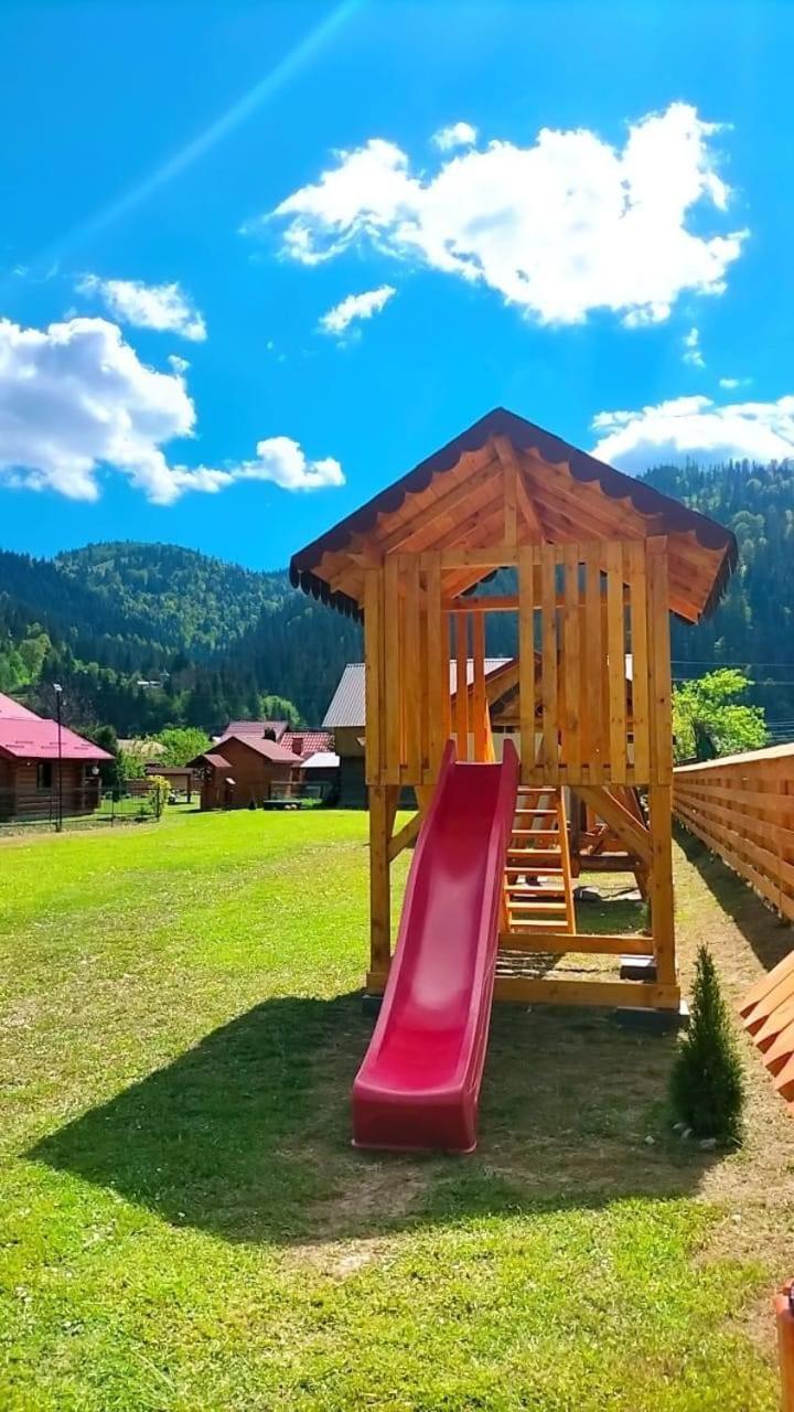 Hotel Casa Prundari Nicu Si Mirela Poiana Teiului Esterno foto